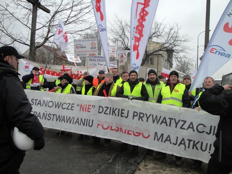 7_02_2011%20W-wa%20Piketa%20EDF%20(33)