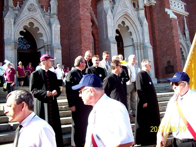 przemarsz pocztow sztandarowych